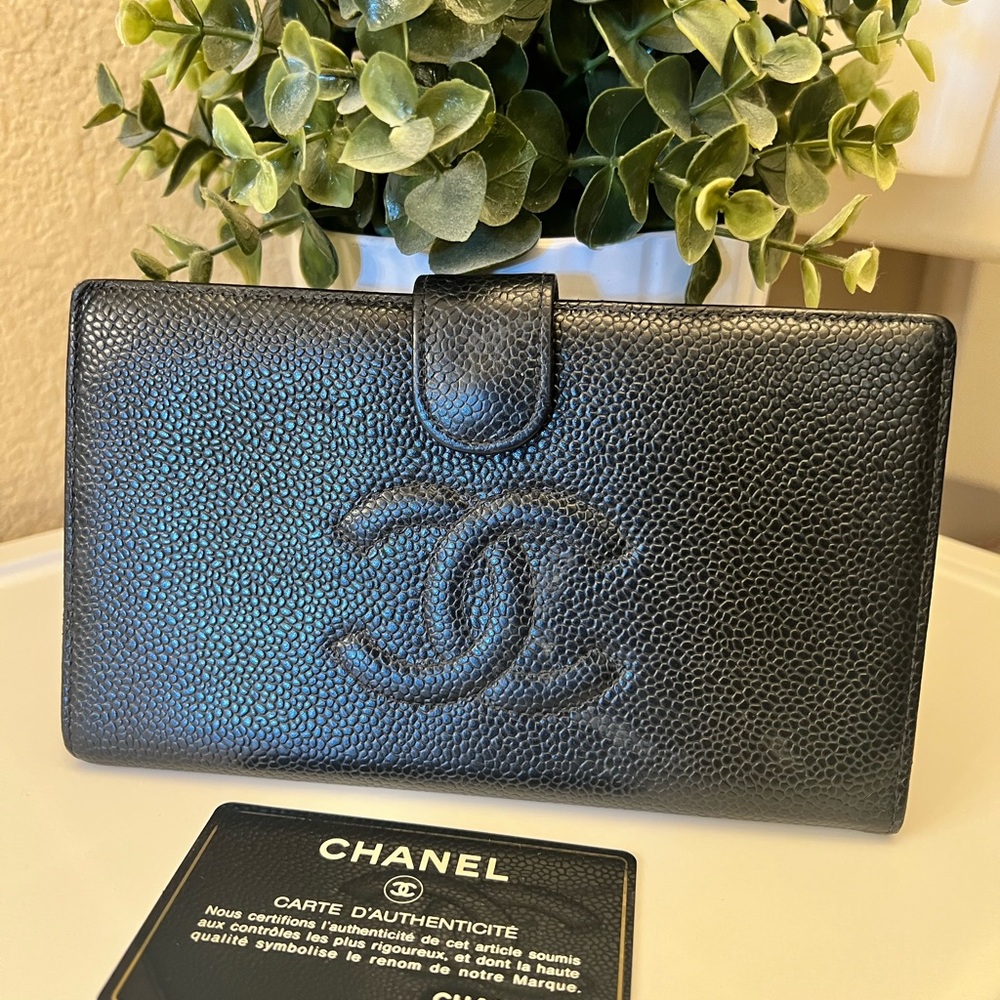 CHANEL Black Leather Card Holder